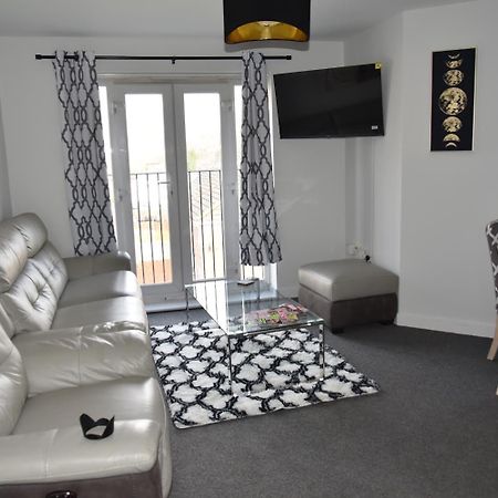 Spacious 1 Bedroom Apartment In Wigan Shevington Екстер'єр фото