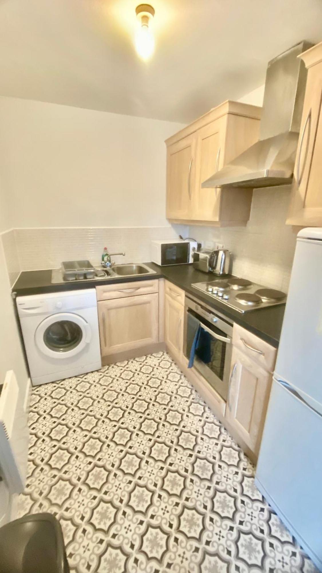 Spacious 1 Bedroom Apartment In Wigan Shevington Екстер'єр фото