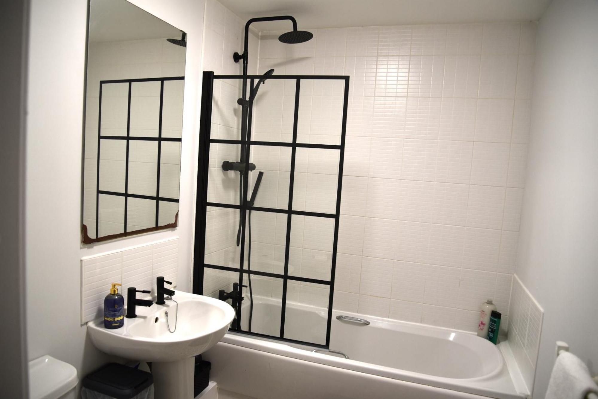 Spacious 1 Bedroom Apartment In Wigan Shevington Екстер'єр фото
